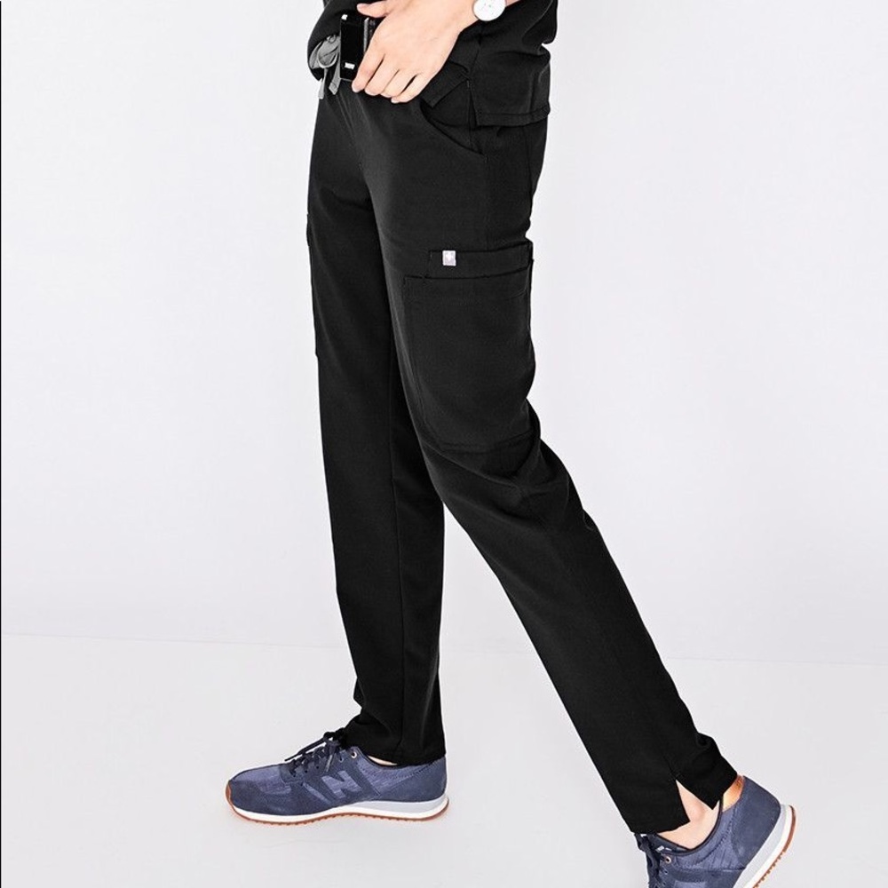 Figs XS Skinny Yola Scrub Pant in Black